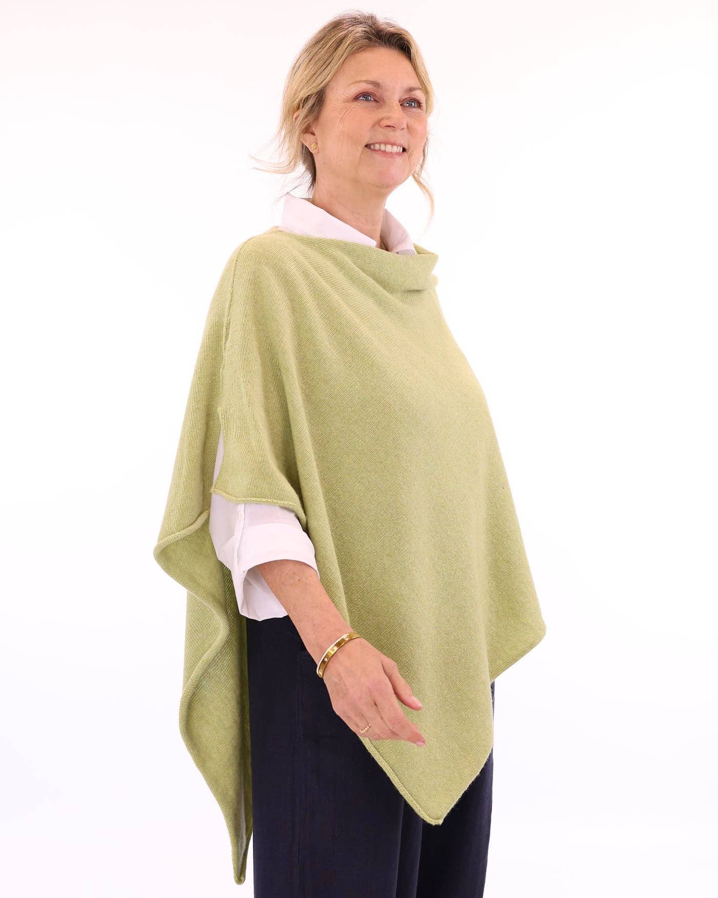 Cashmere Blend Poncho: Deep Violet