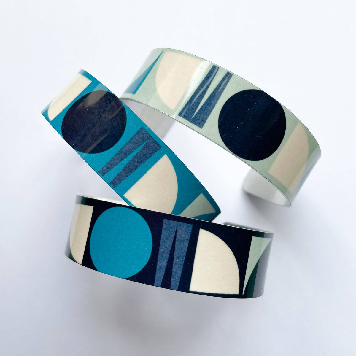 Shape Narrow Cuff Bracelet - Navy
