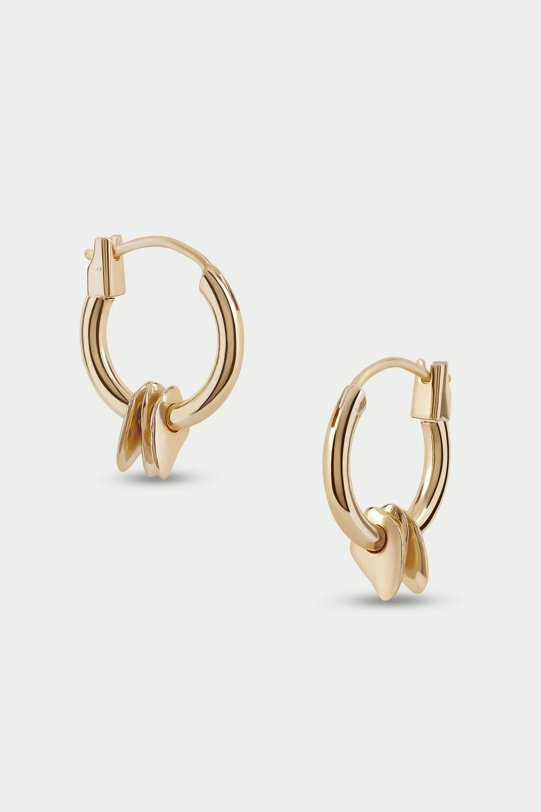 Cairn earrings gold