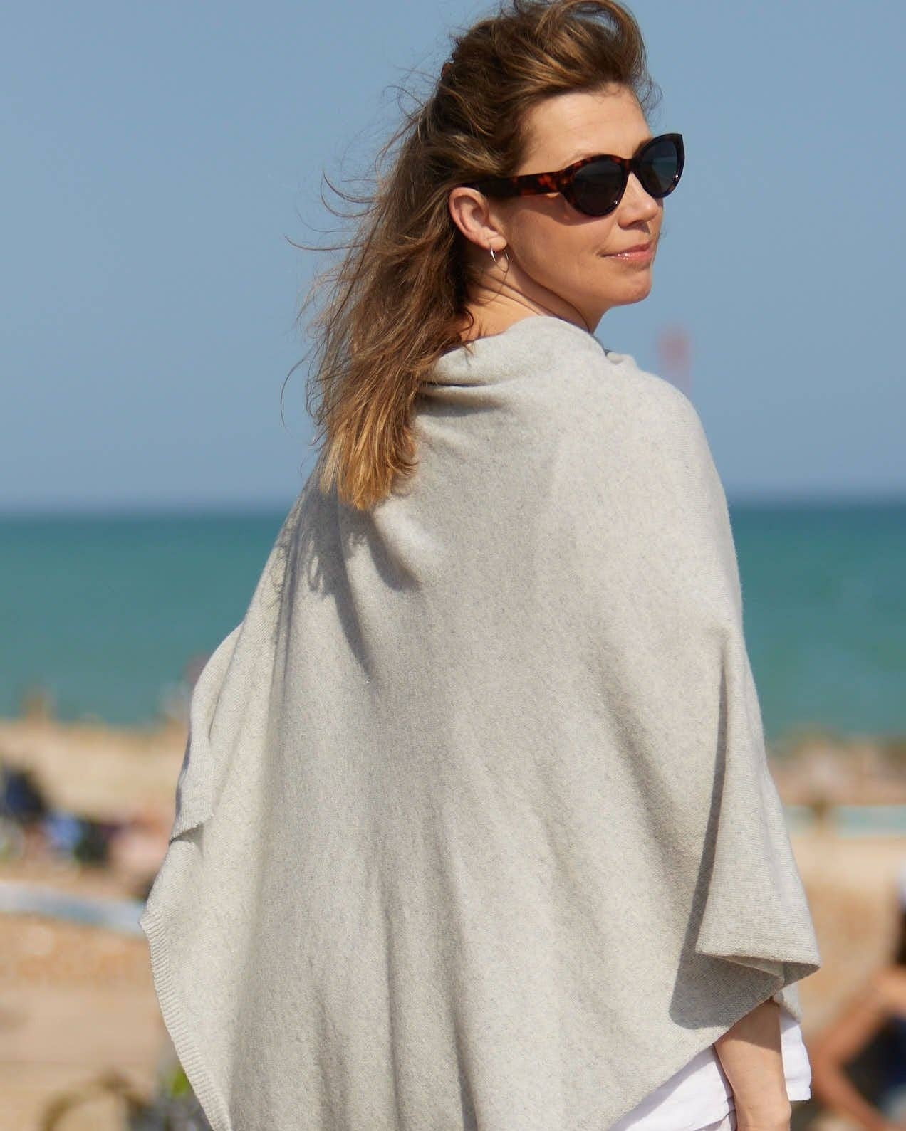 Classic Cashmere Blend Poncho: Silver