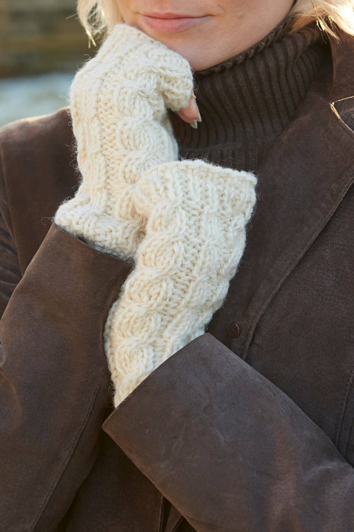 Chamonix - Cable Knit Fleece Lined Wool Fingerless Gloves: Cream