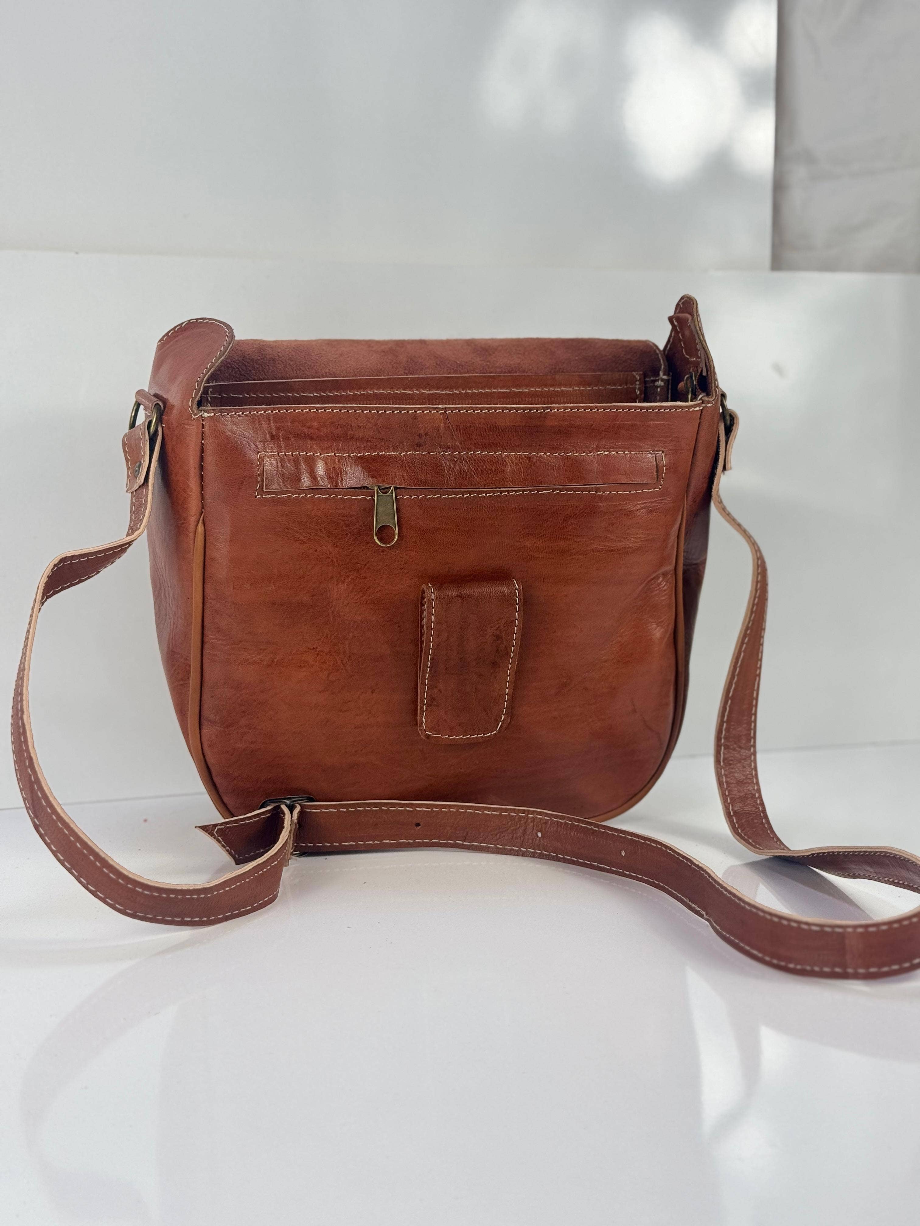 Handcrafted Moroccan Leather Crossbody Bag: Brown