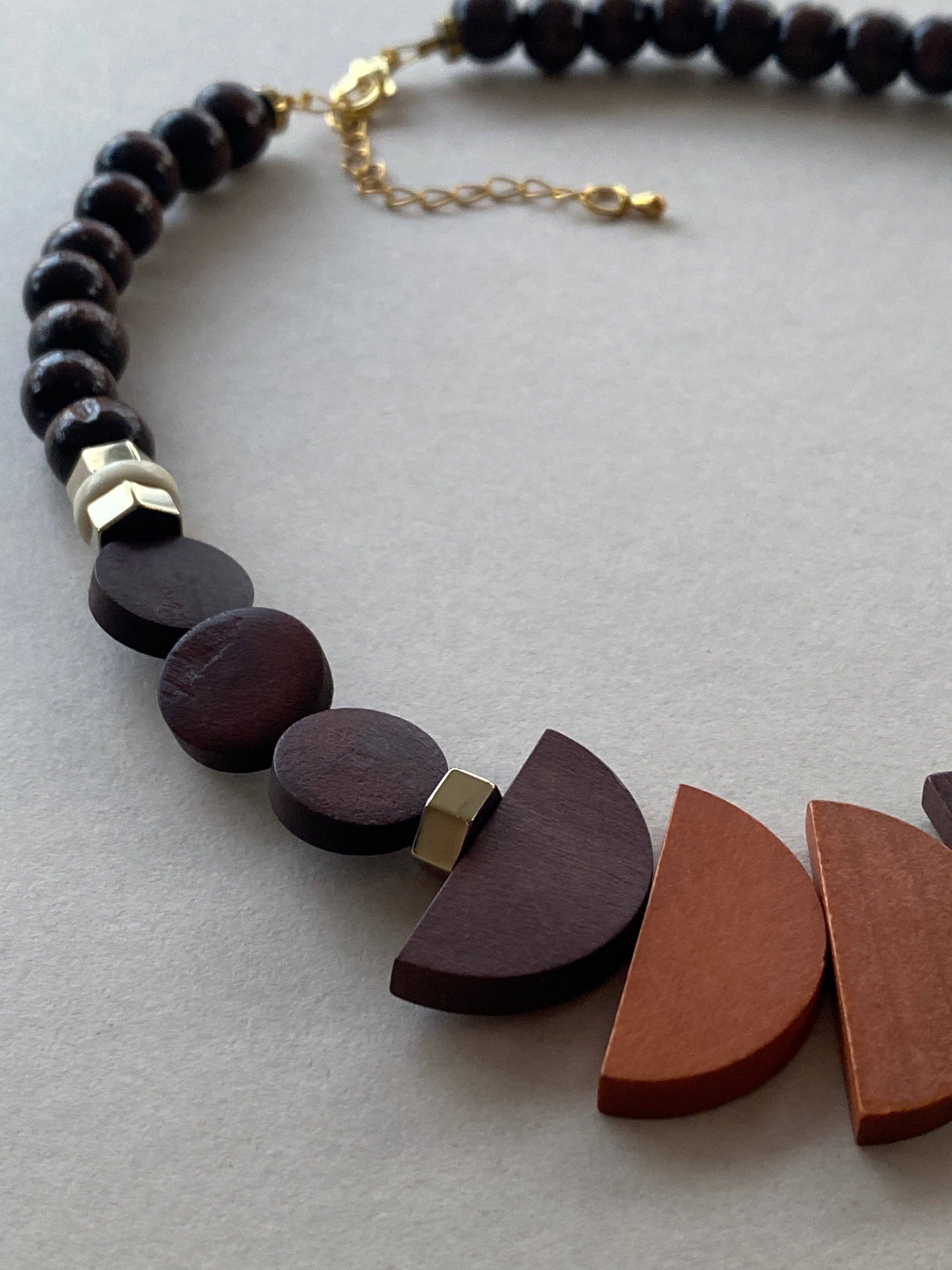 BDL07 - Chocolate Orange Wooden necklace