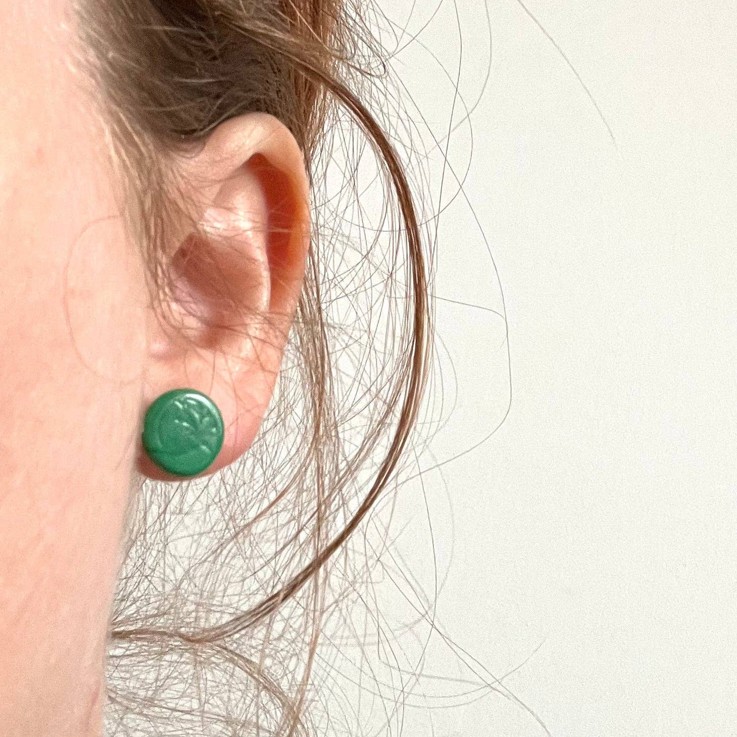 Glacier Pastille Studs