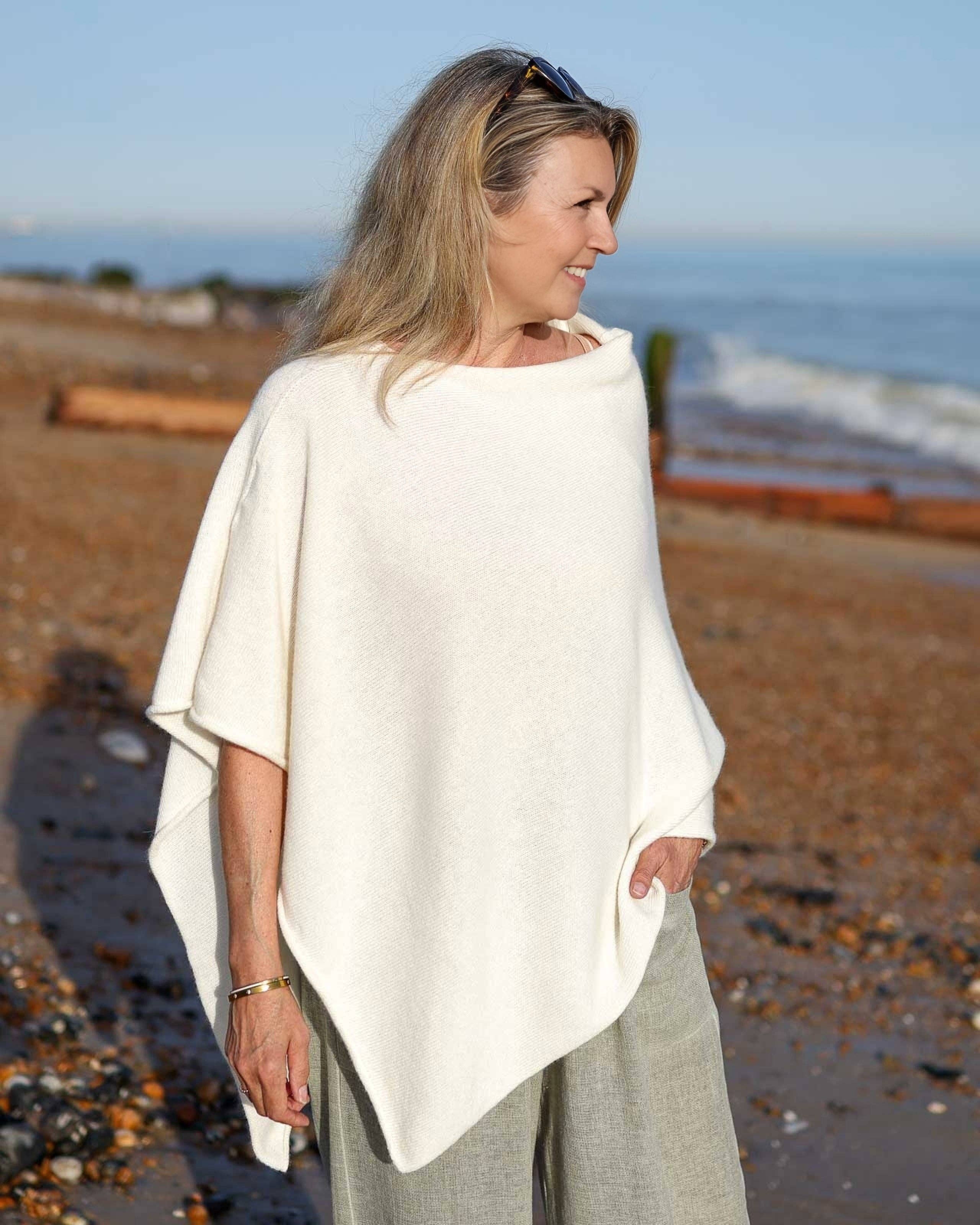 Cashmere Blend Poncho: Black