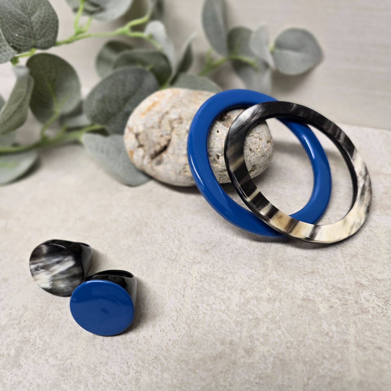 Black Natural Round Buffalo Horn Ring jewelry Gift for women: L