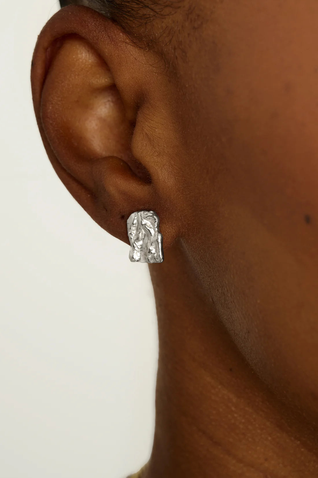Silver small current earrings