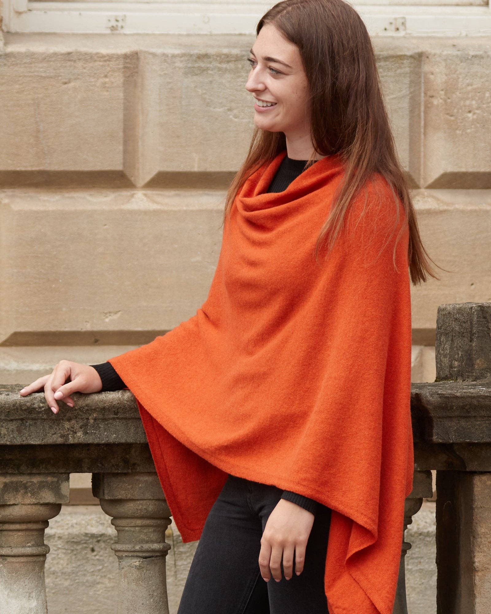 Classic Cashmere Blend Poncho: Silver