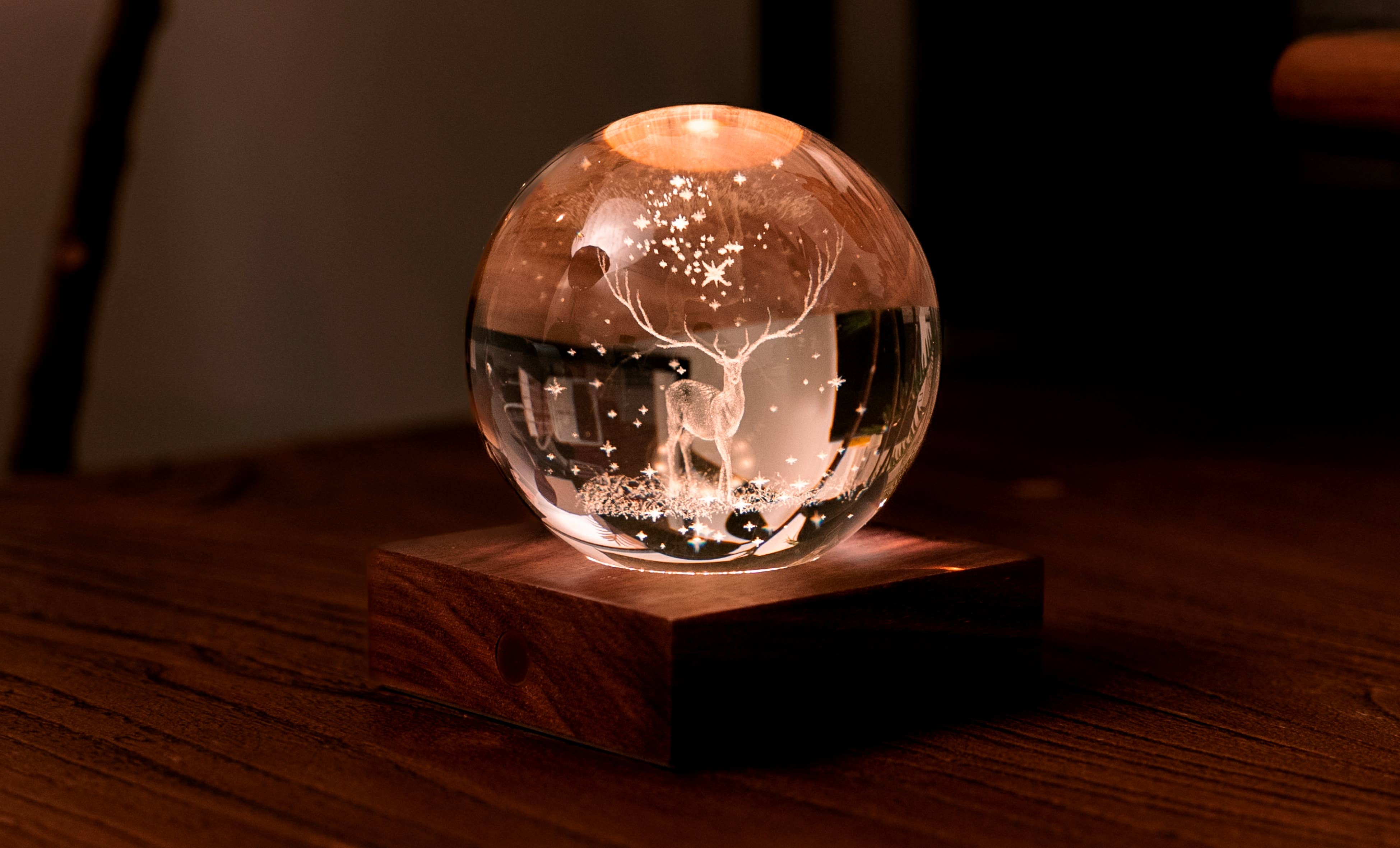 Amber Crystal Light Golf: etched deer starry globe with candlelight