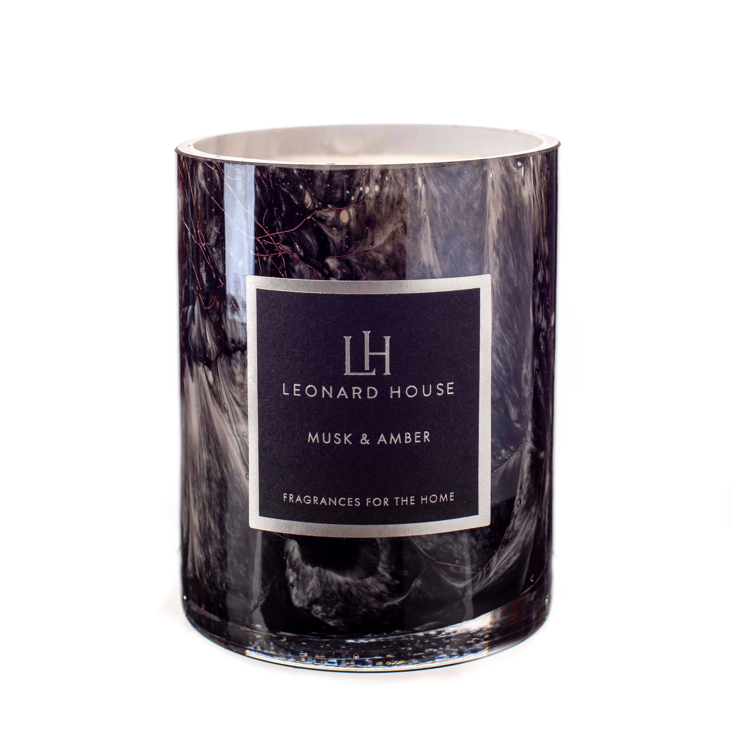 Candle in Black Marble with Musk & Amber (H10.5 cm)