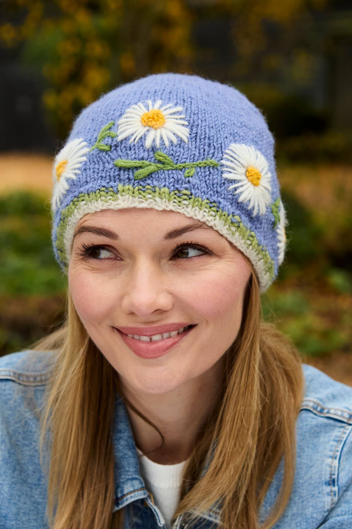 Daisy Chain - Blue Fleece Lined Knit Wool Winter Beanie Hat: Jacaranda