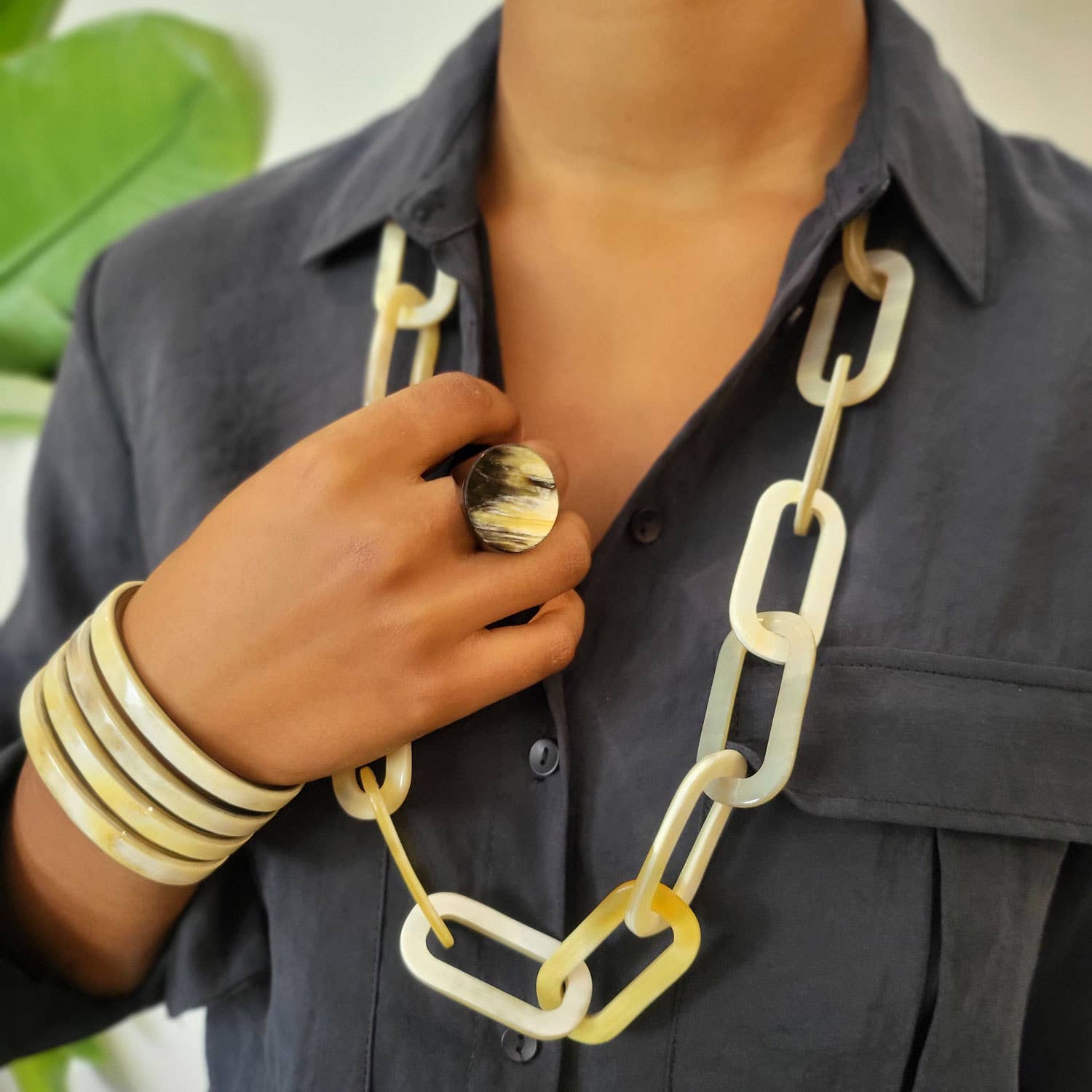 Black Natural Round Buffalo Horn Ring jewelry Gift for women: L