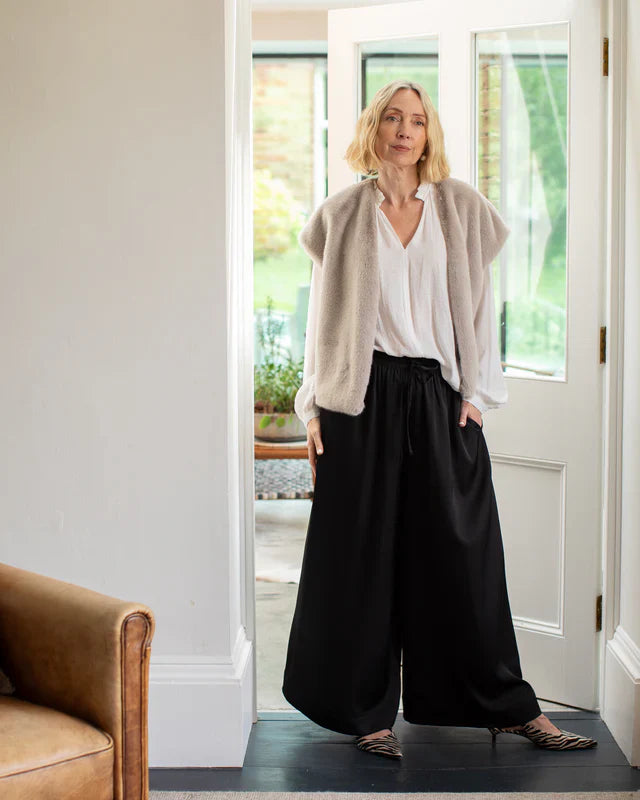 Claire Gilet Glacier - Clothing - Scotland