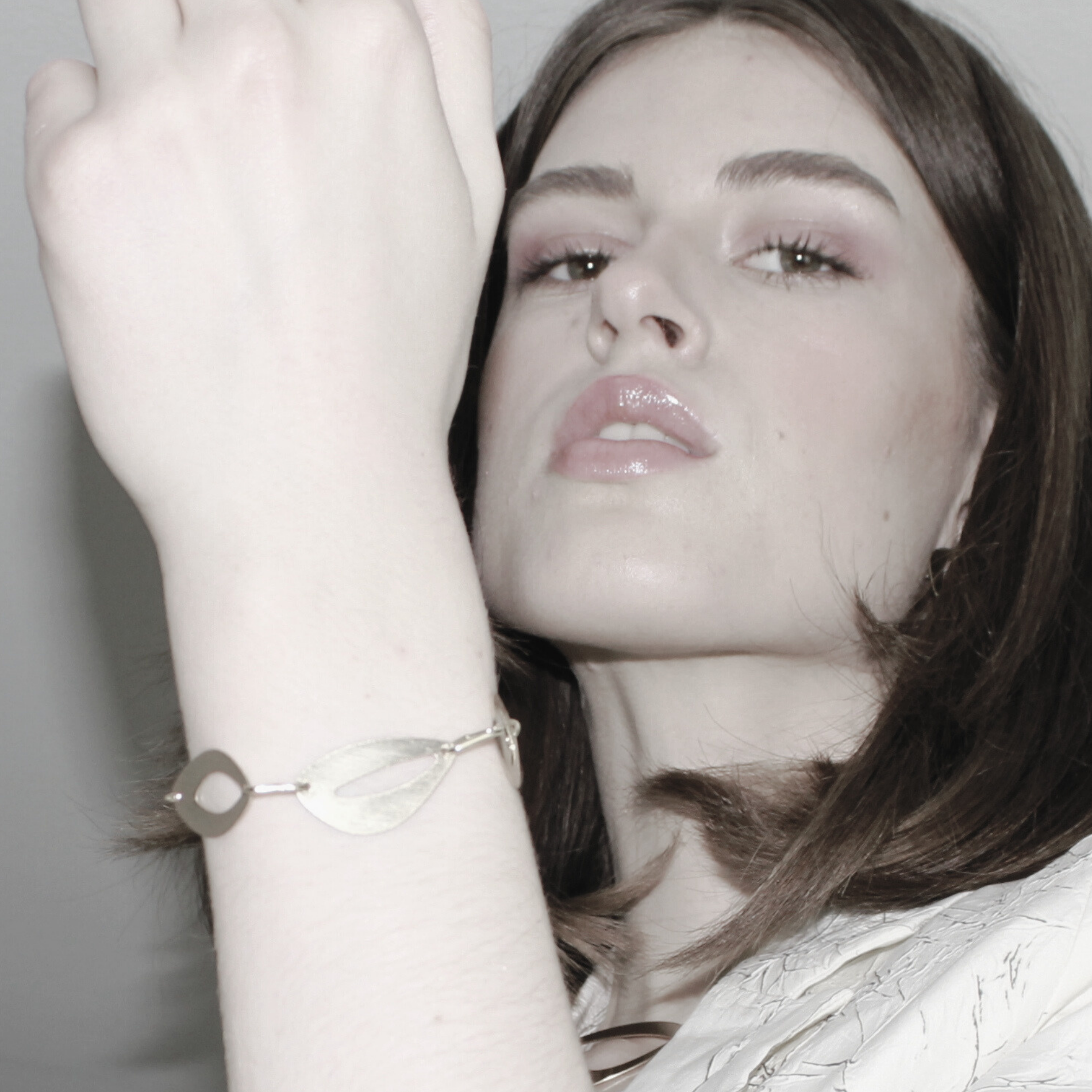 Alaya IN:STORE Asymmetrical Bracelet Silver Plating