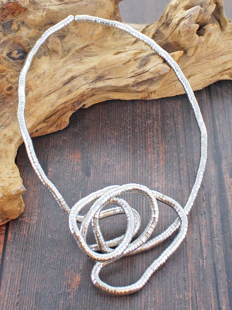 KH6503S LONG BENDY SNAKE NECKLACE