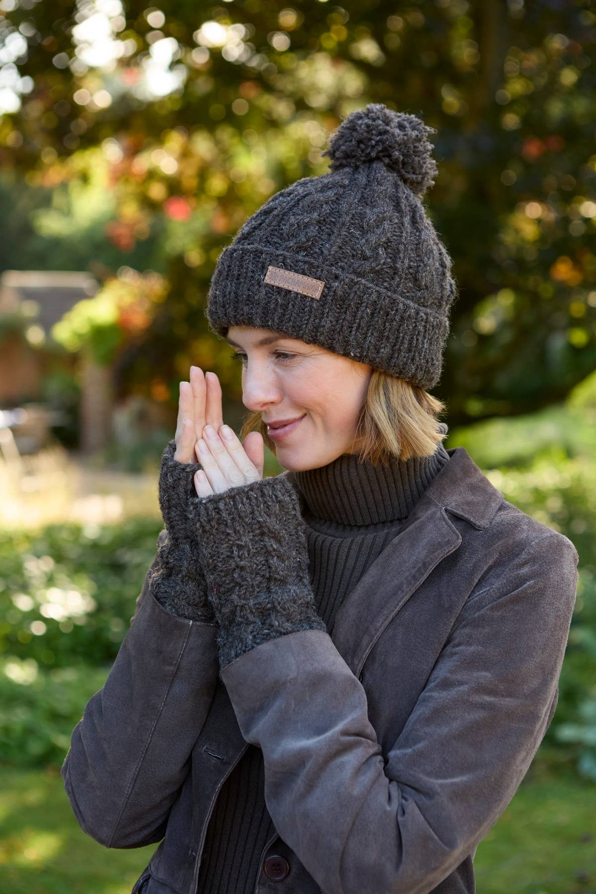 Chamonix - Cable Knit Sherpa Lined Wool Fingerless Gloves: Bark