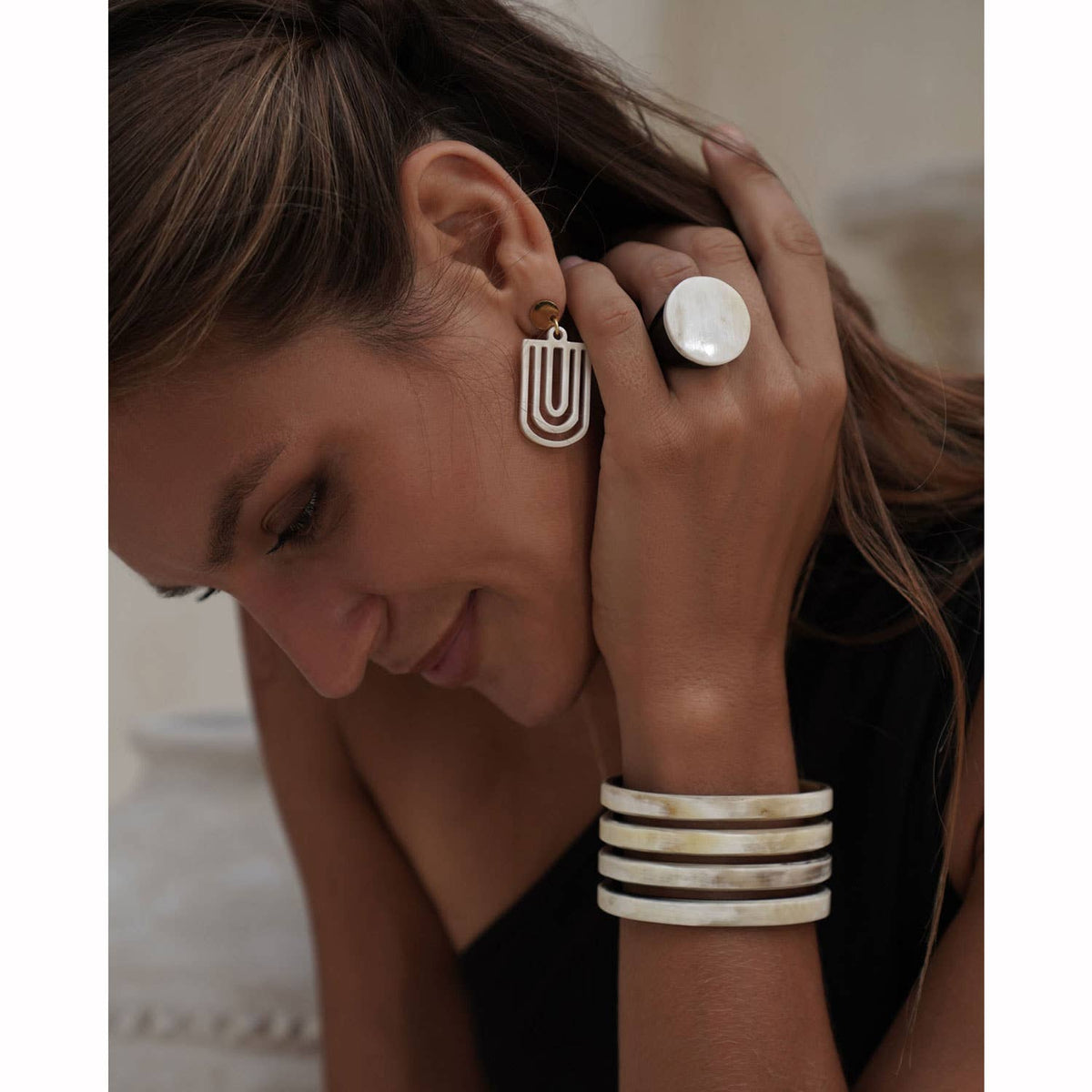 White Natural Round Buffalo Horn Ring jewellery gift women
: XL