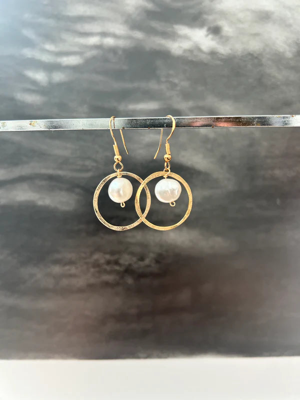Hoop and pearl Earrings
