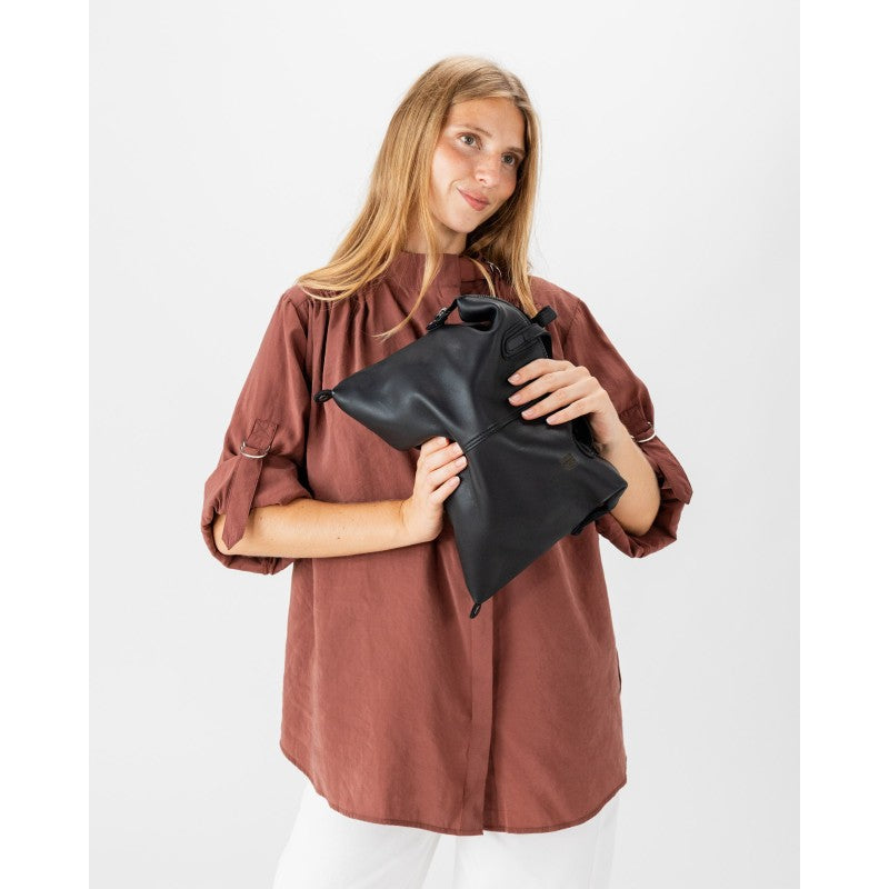 Black Hooper Shoulder Bag