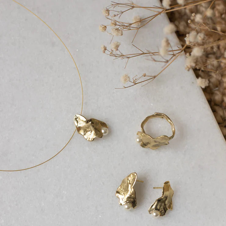 light pearl earrings - Jewellery - Scotland