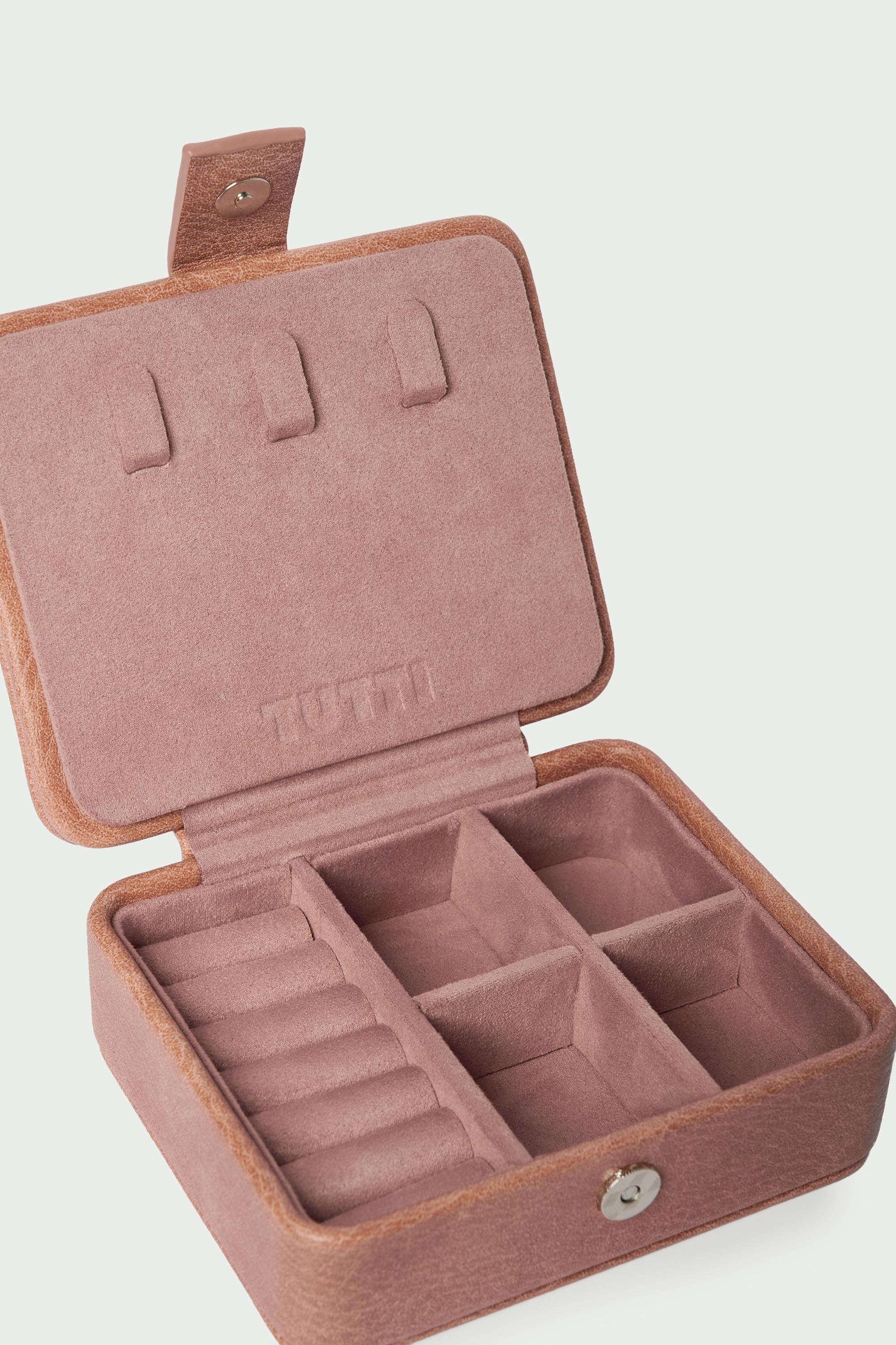 Oyster Mini Jewellery Box - Simple & Timeless - Scotland