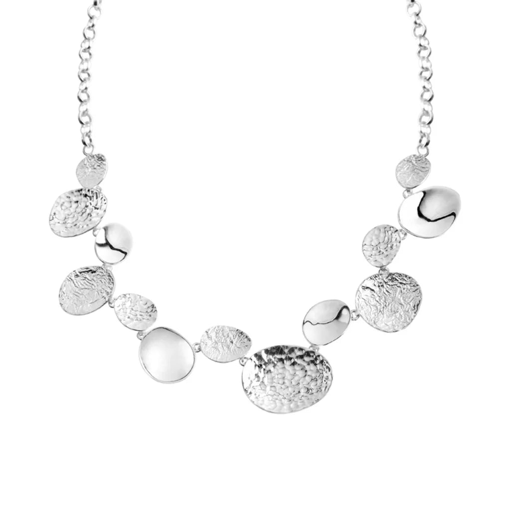 Collar de piedra de paso