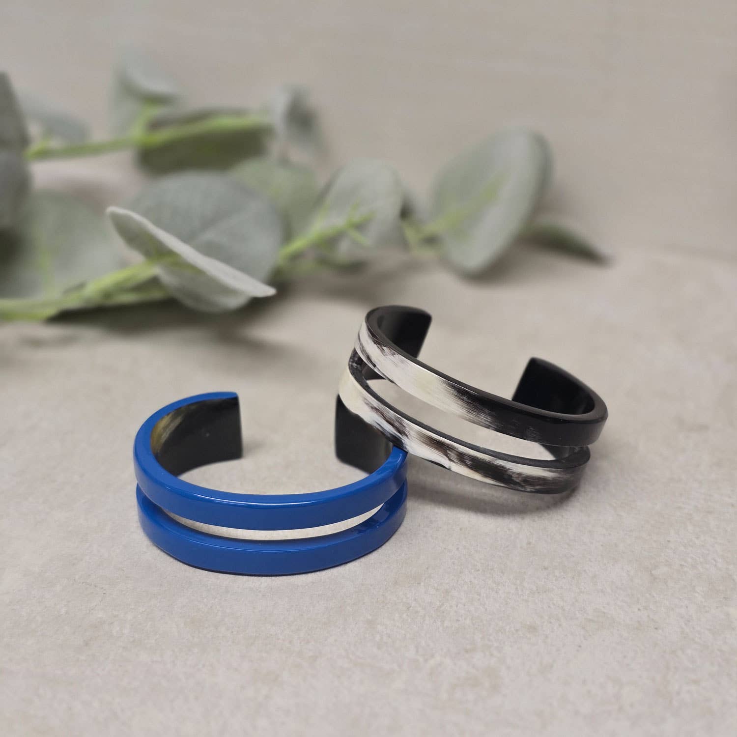 Black natural buffalo horn jewellery Cuff Bracelet for Women: Large