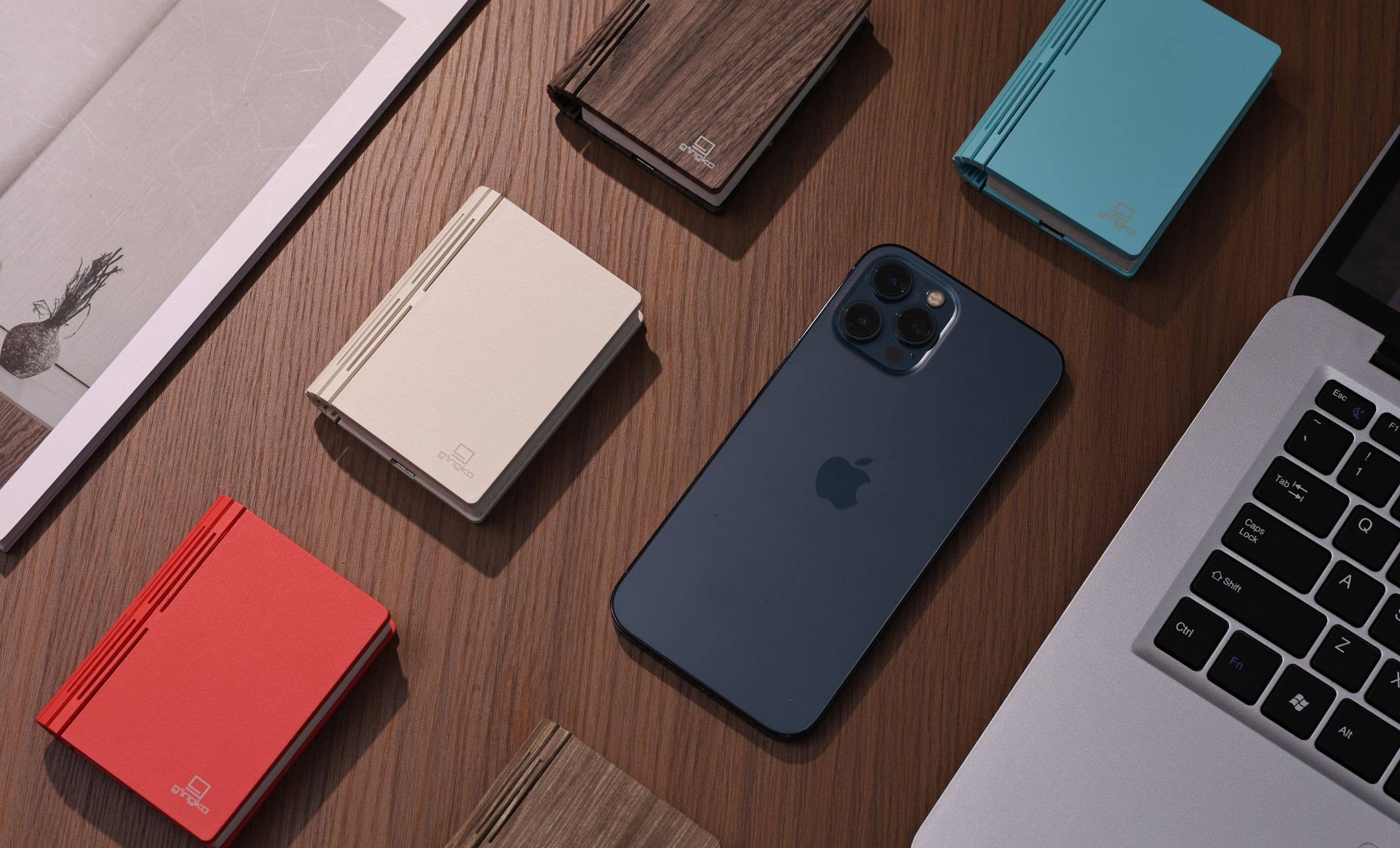 Super Mini Smart Book Light - Palm Edition: Coral Red