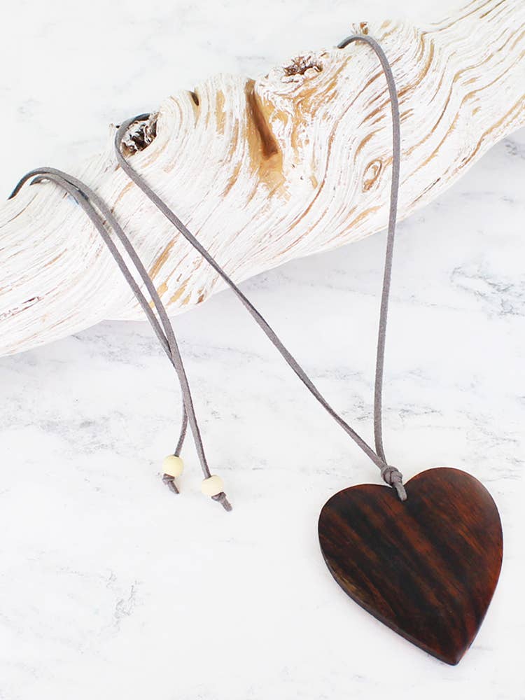 SIMPLE WOODEN HEART PENDANT NECKLACE
