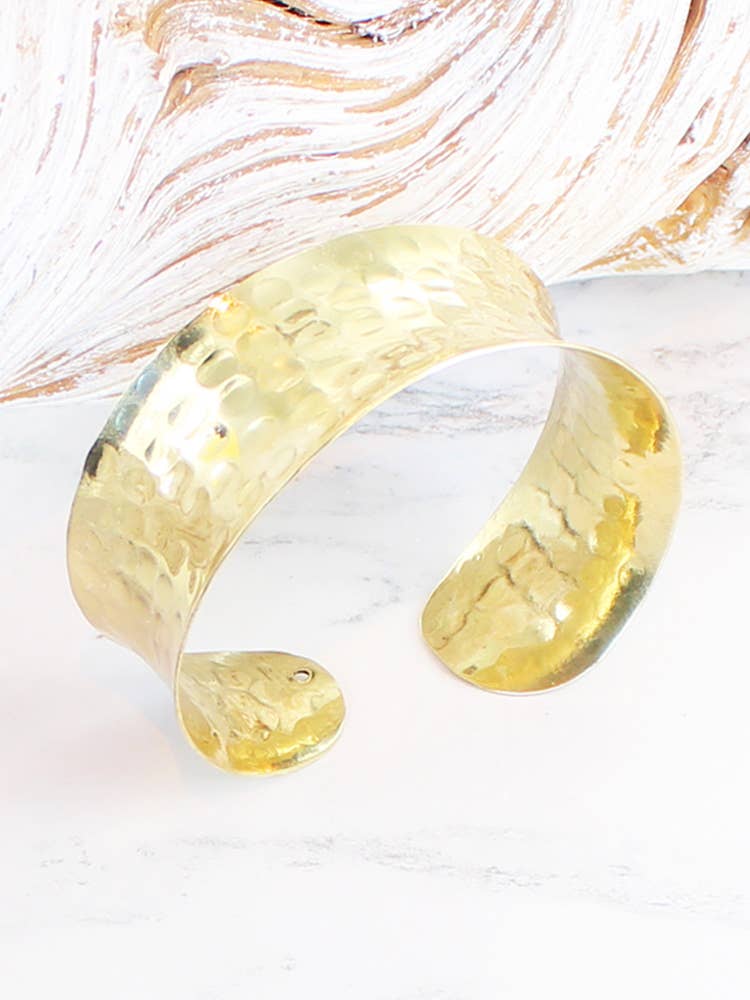 KH1310G SOLID BEATEN METAL CUFF