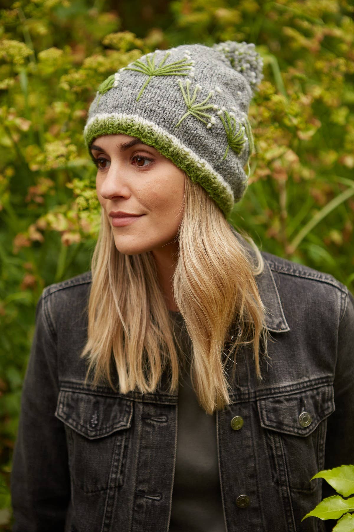Granchester- Embroidered Cow Parsley Knitted Wool Bobble Hat: One Colour
