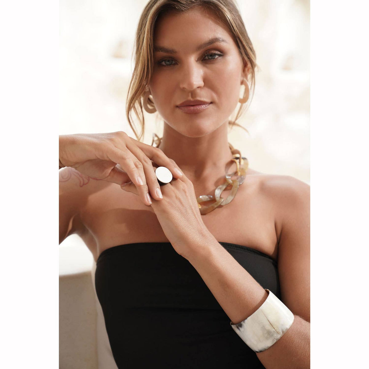 White Natural Round Buffalo Horn Ring jewellery gift women
: XL