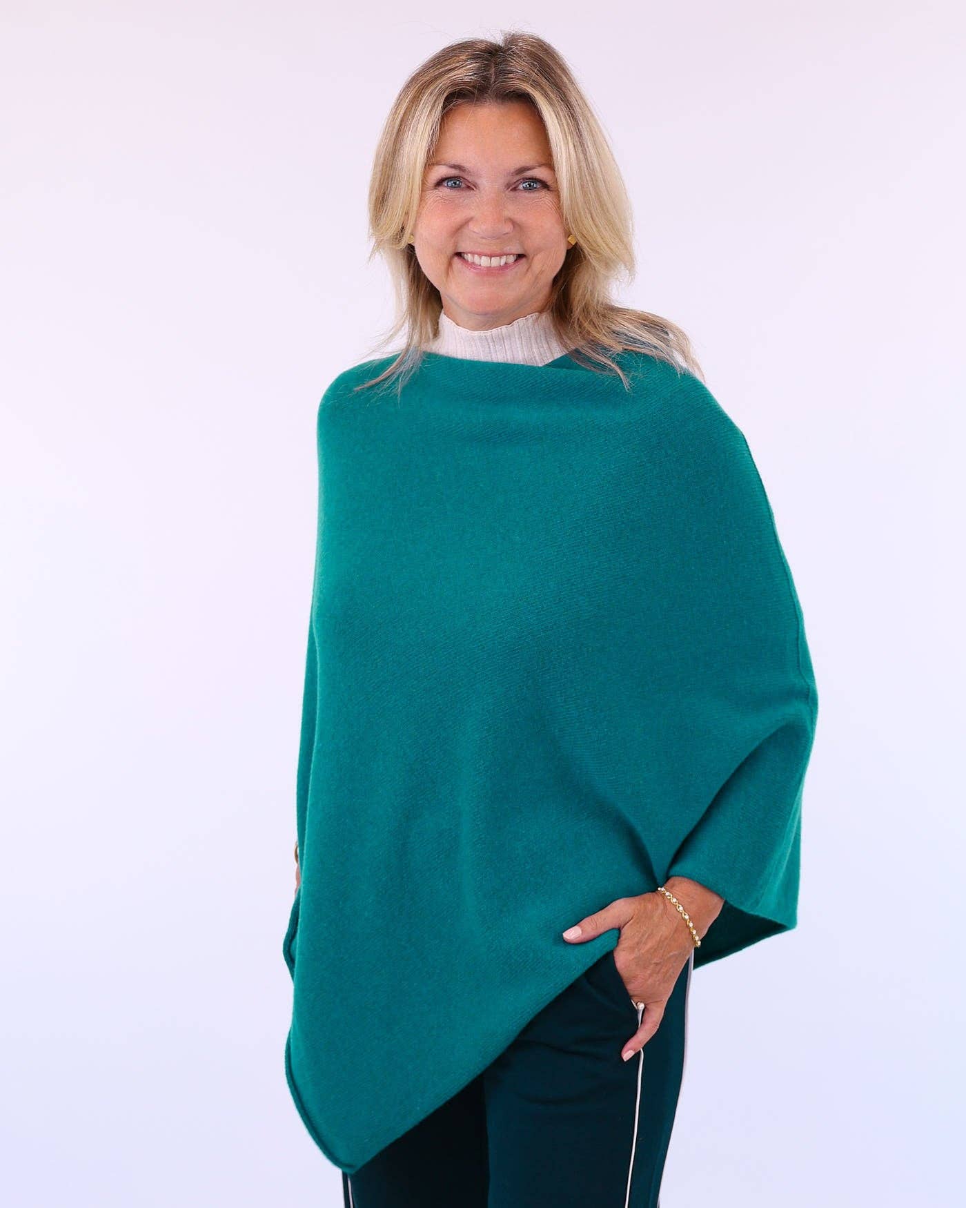 Cashmere Blend Poncho: Vintage Rose