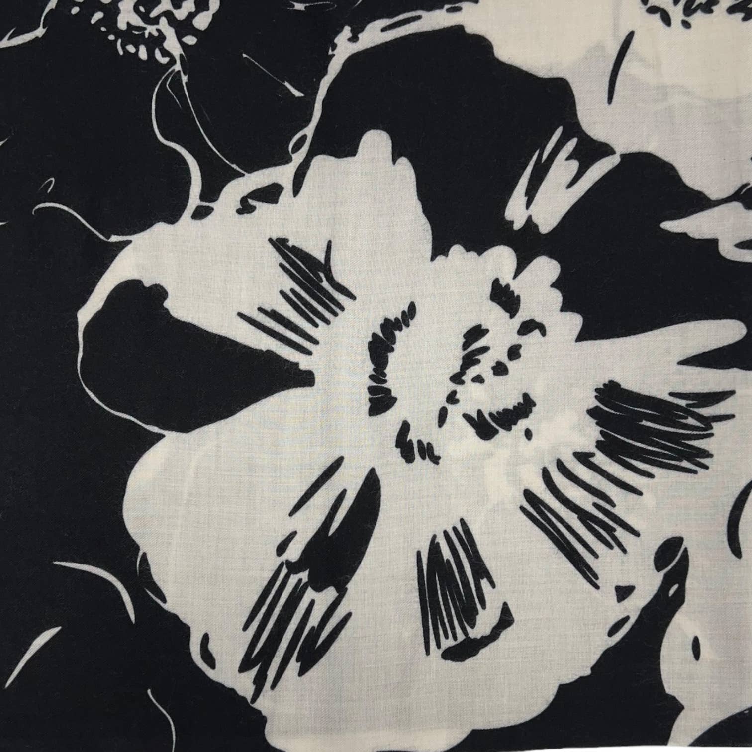Flower sketch print on medium weight scarf: Beige