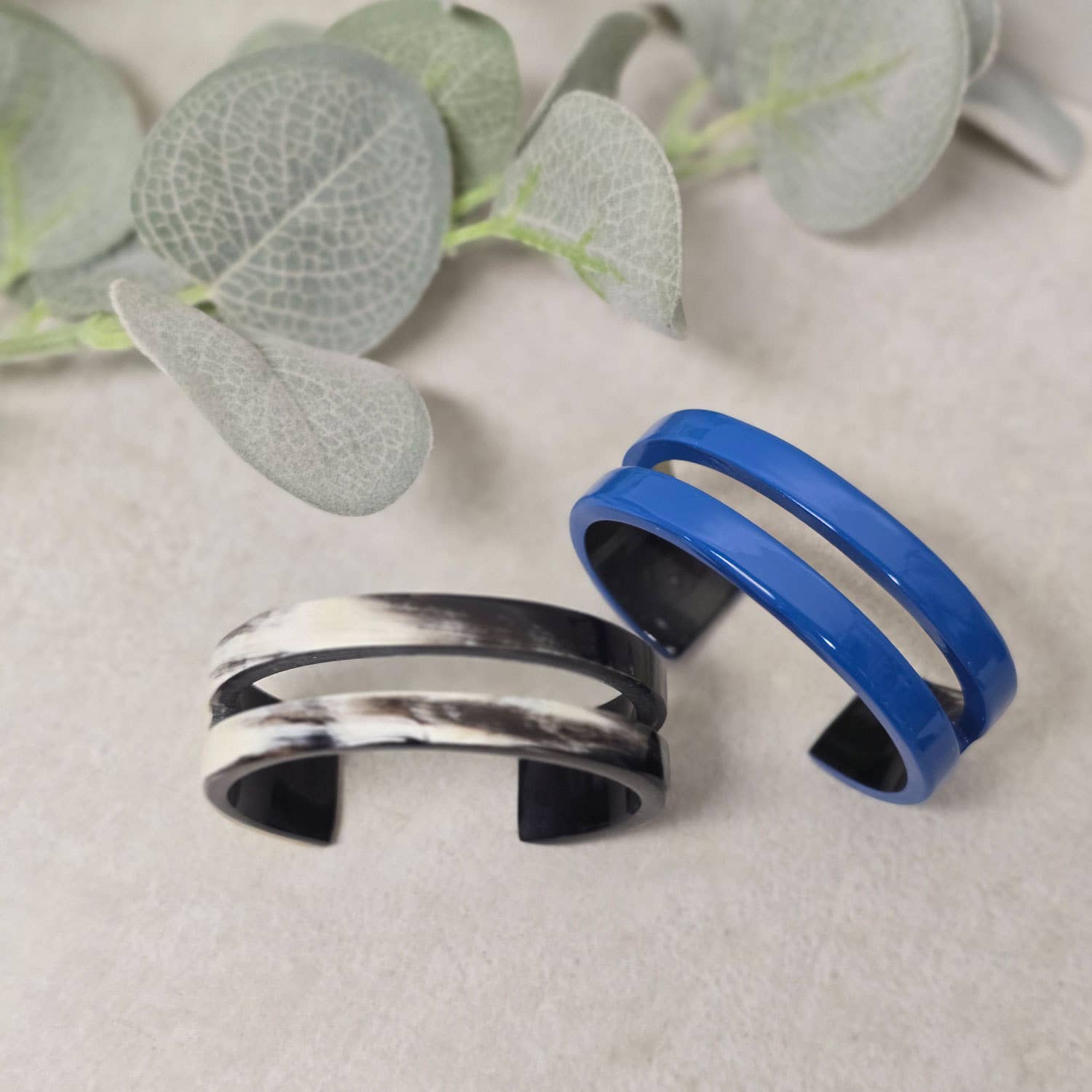 Black natural buffalo horn jewellery Cuff Bracelet for Women: Large