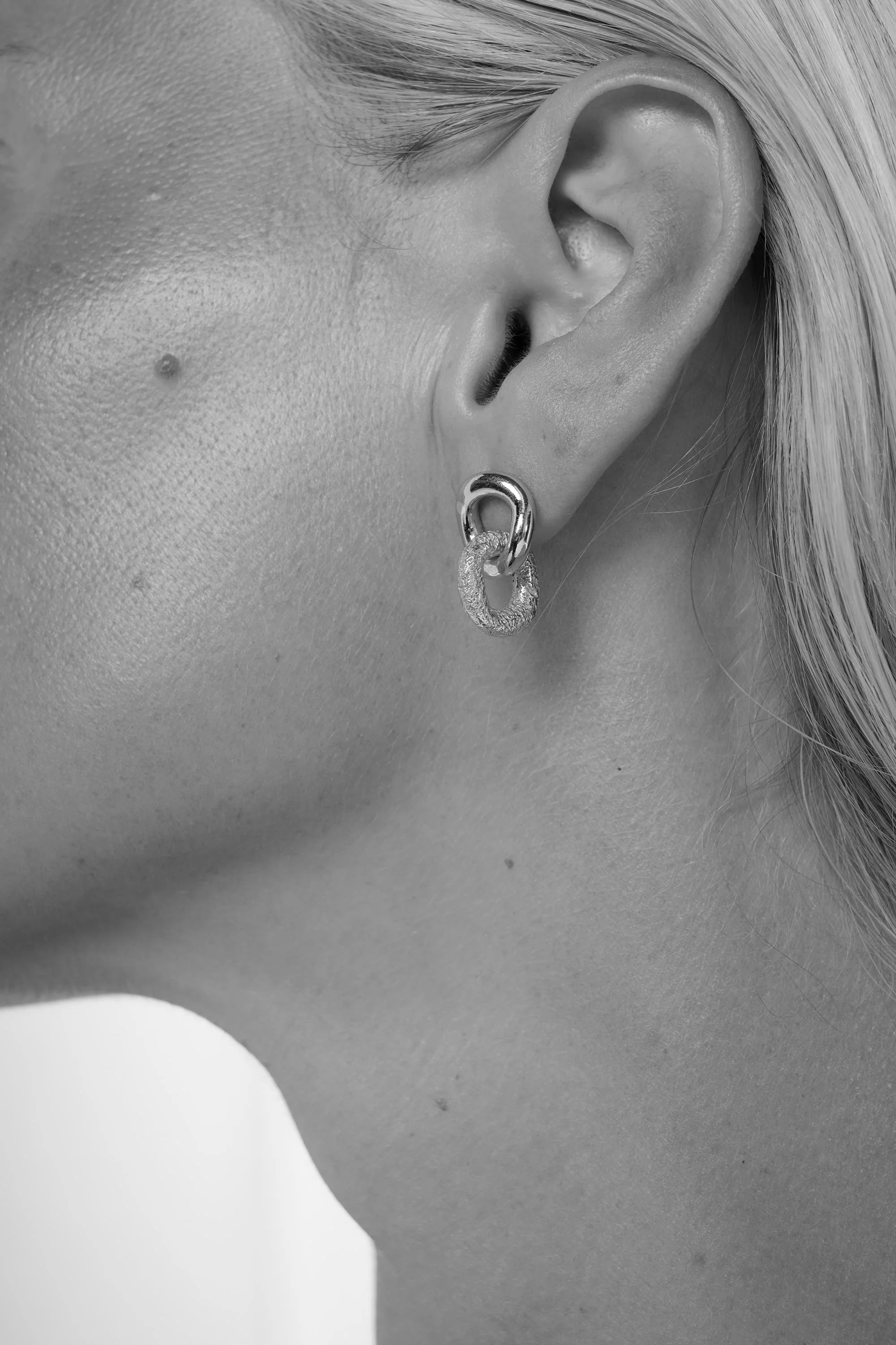 Silver Bind Earrings