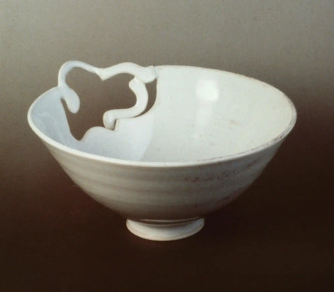 White ceramic bowl with leaf-shaped cutout in Nancys Story article
