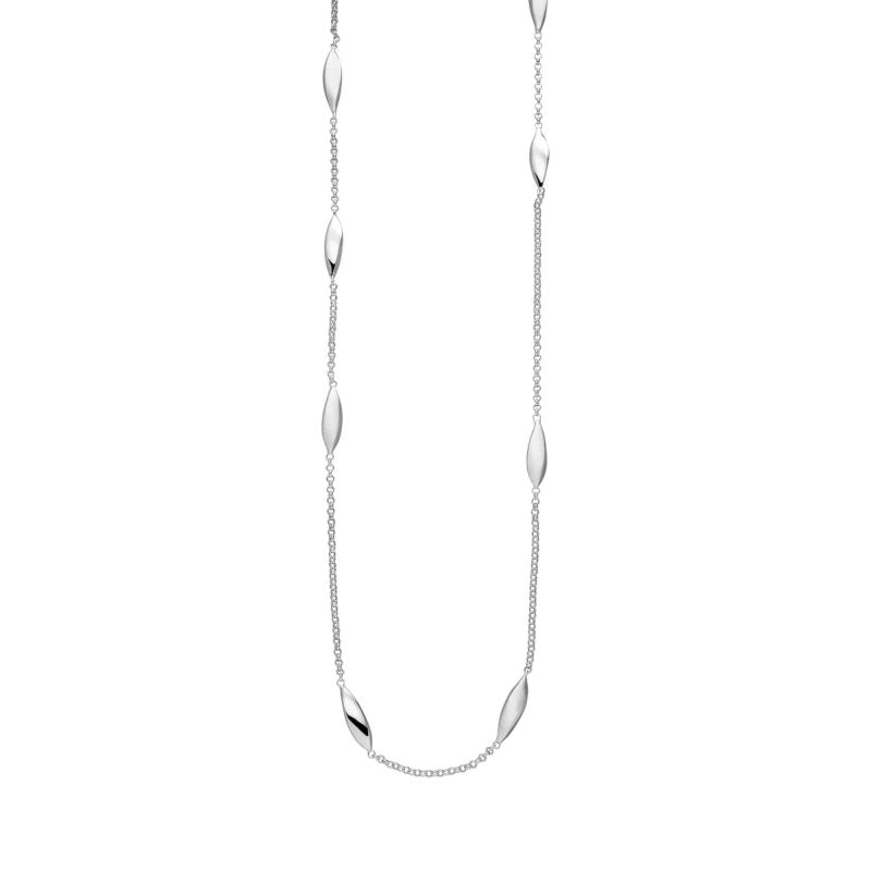 Silbernes Armband mit Satinkette