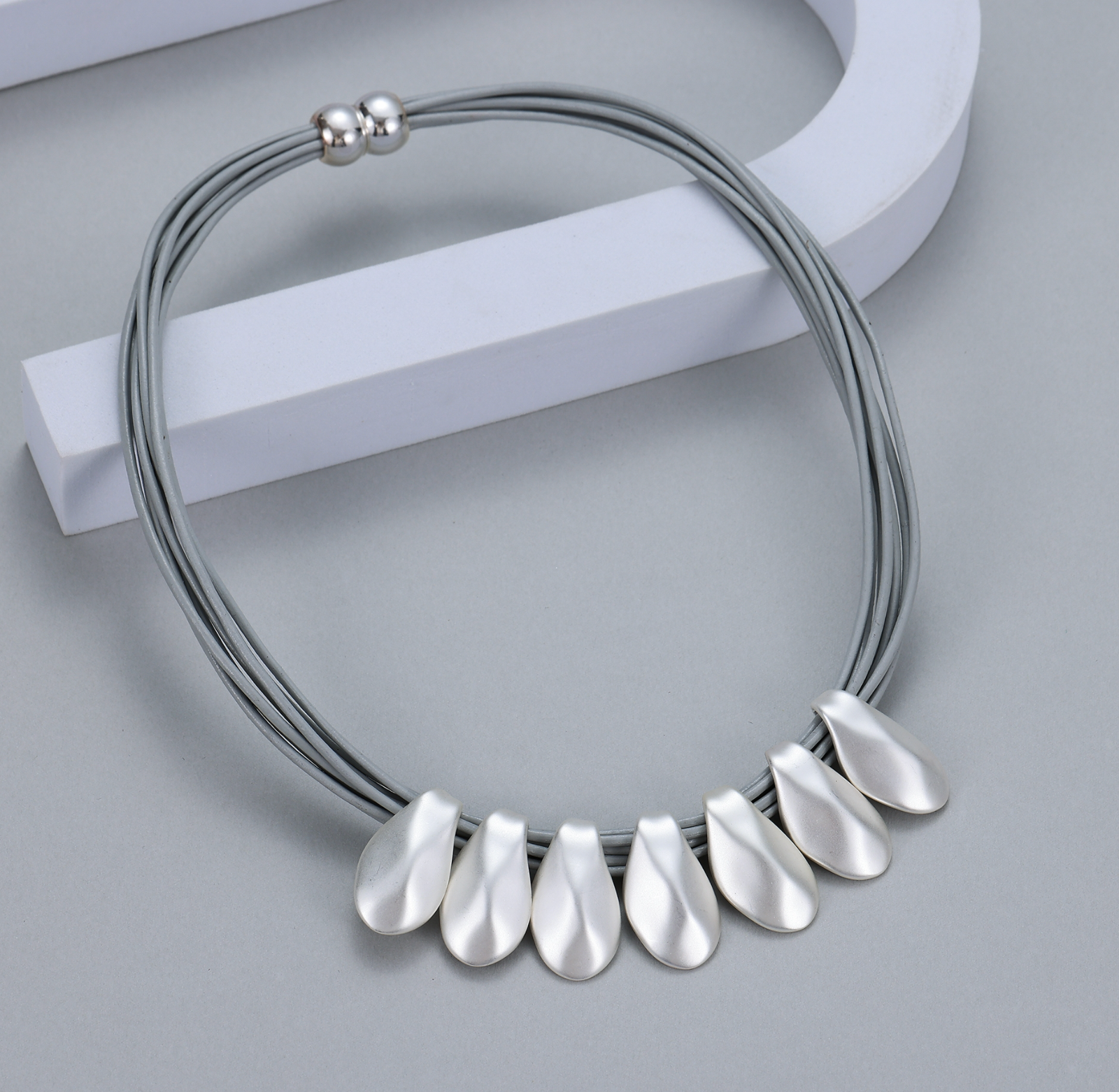 Silver Petals Necklace