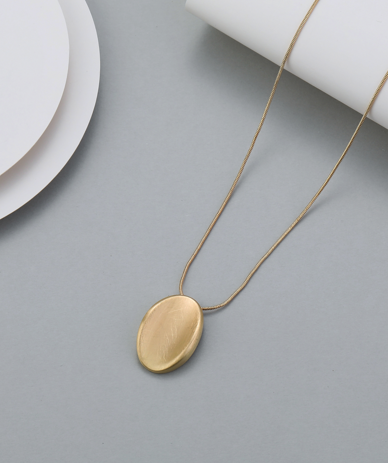 Brushed Pebble Necklace Gold