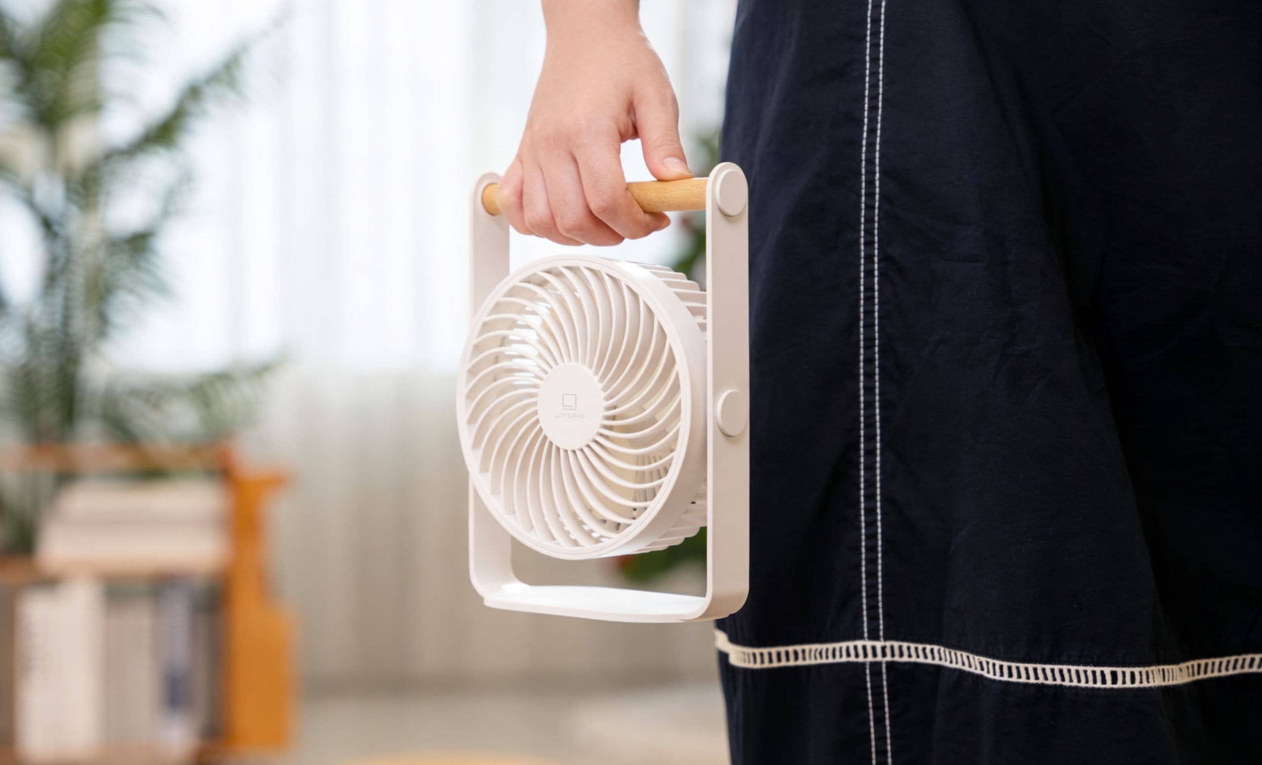 Lyra Portable Fan: Space Grey