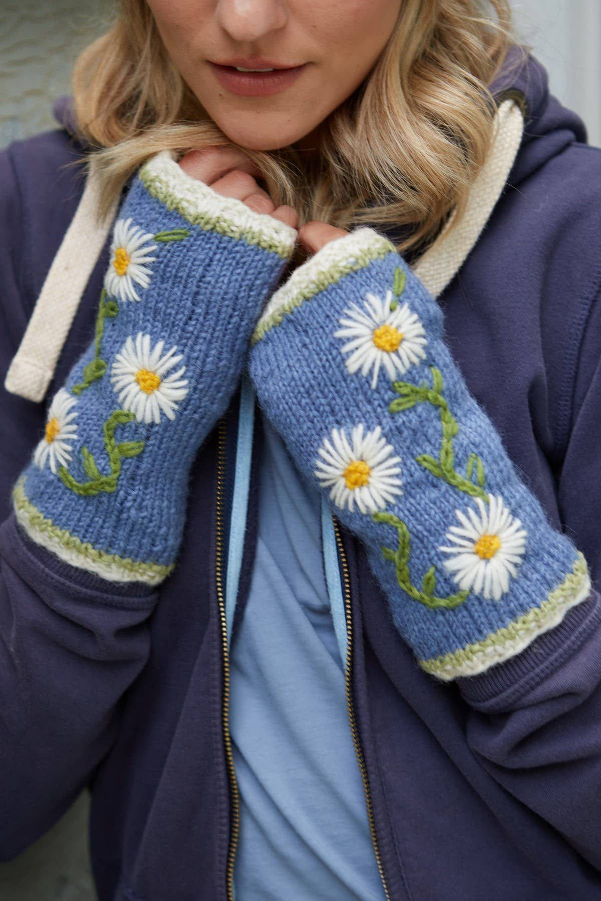 Daisy Chain - Blue Fleece Lined Knit Wool Fingerless Gloves: Jacaranda