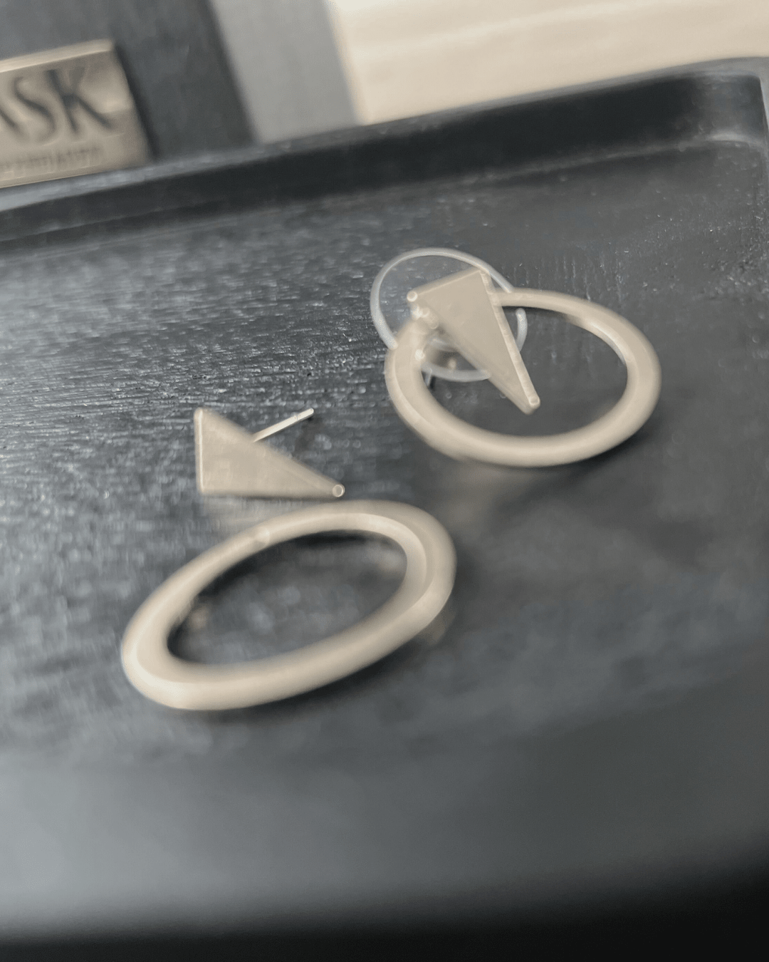 Theia IN:STORE 2in1 Triangle & Circle Earring Gold Plating