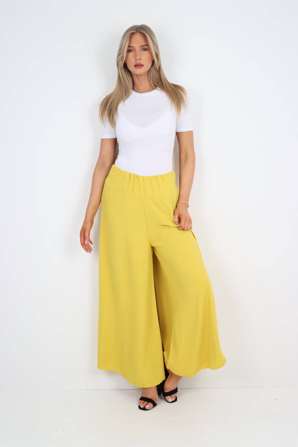 Italian Plain Palazzo Trousers: Beige / One Size (UK 10-24)