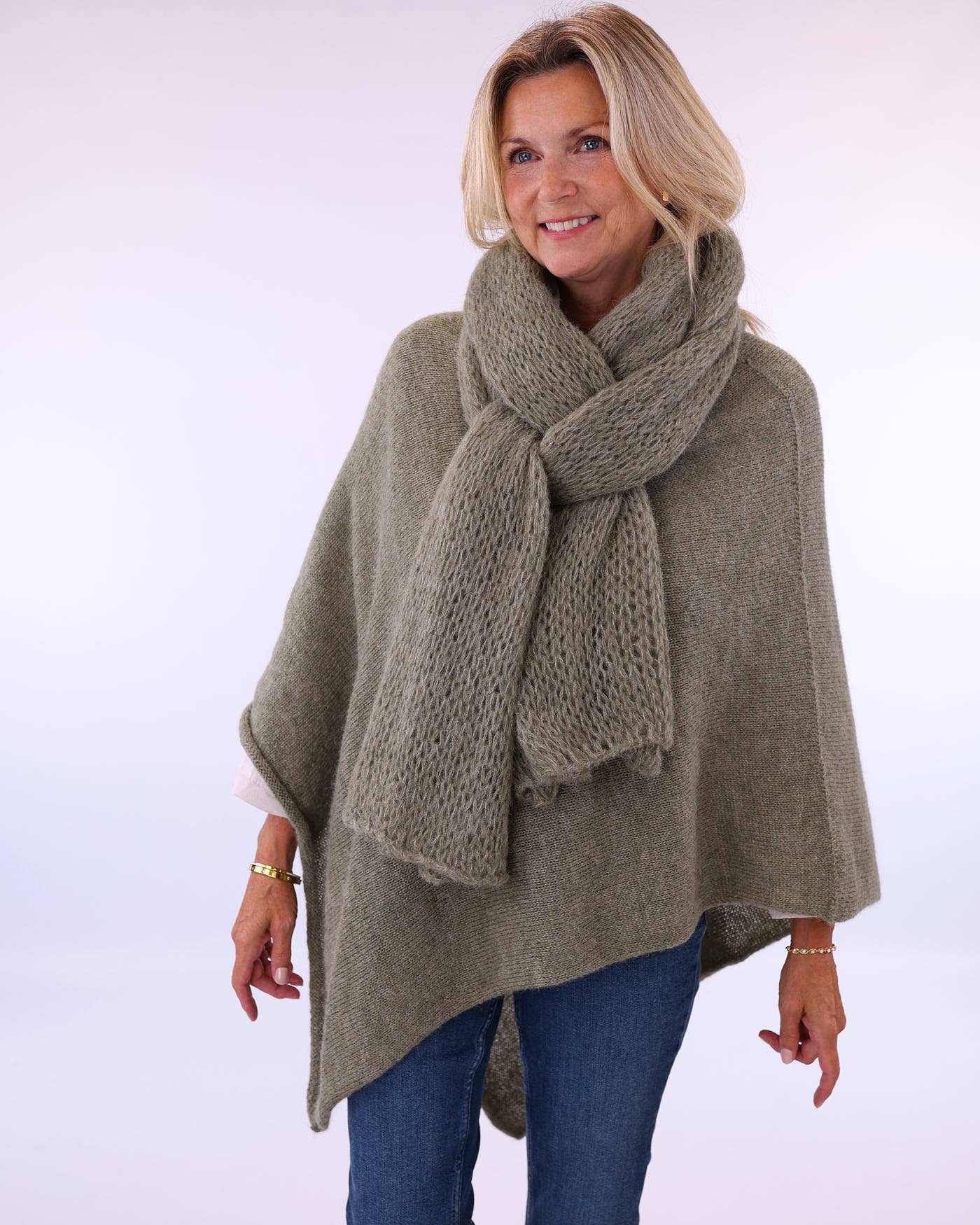 Alpaca Blend Poncho: Forest - Clothing - Scotland