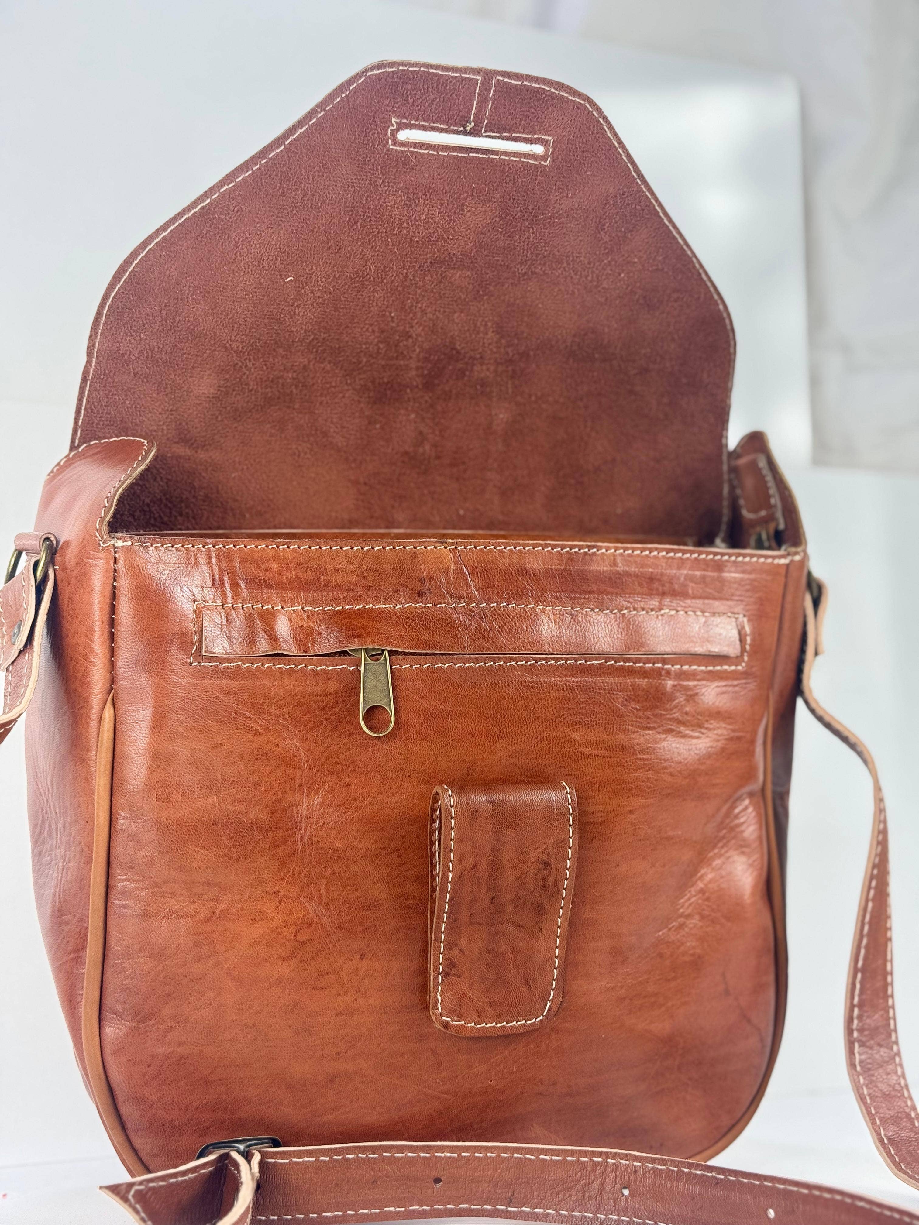 Handcrafted Moroccan Leather Crossbody Bag: Brown