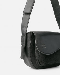 Blunt bolso bag in black - Reversible Clutch Shoulder Camera - Bags of Bags! - Scotland
