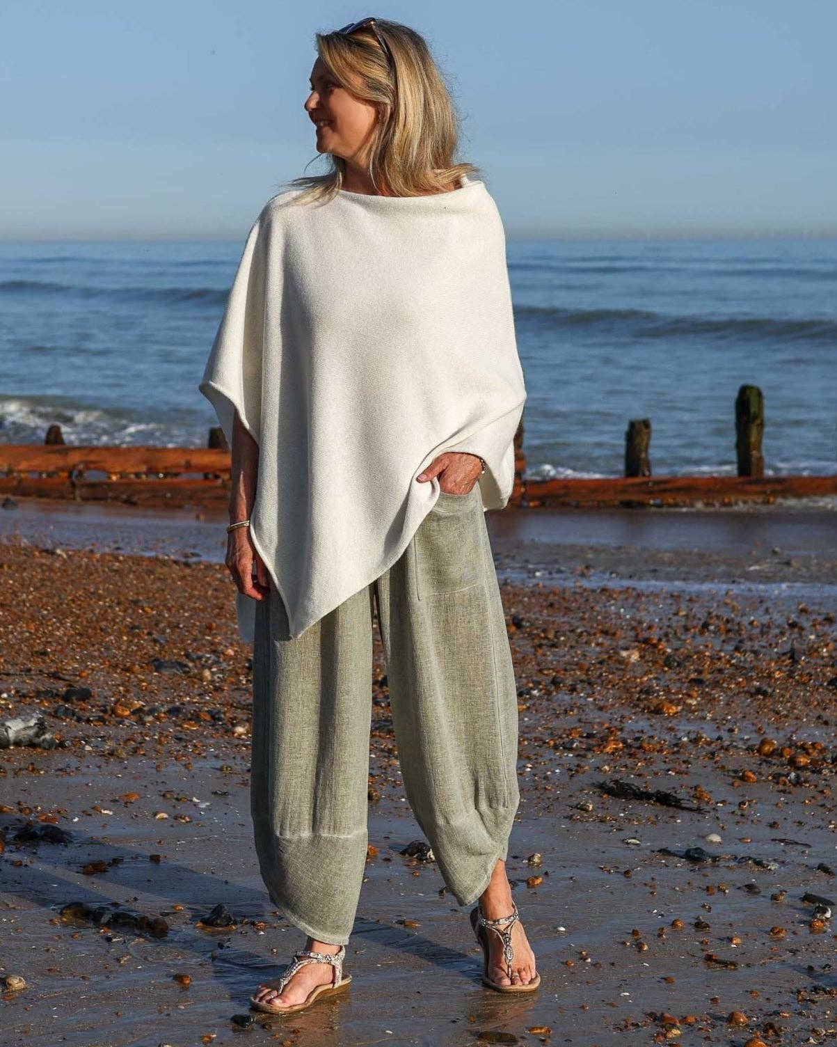 Cashmere Blend Poncho: Midnight