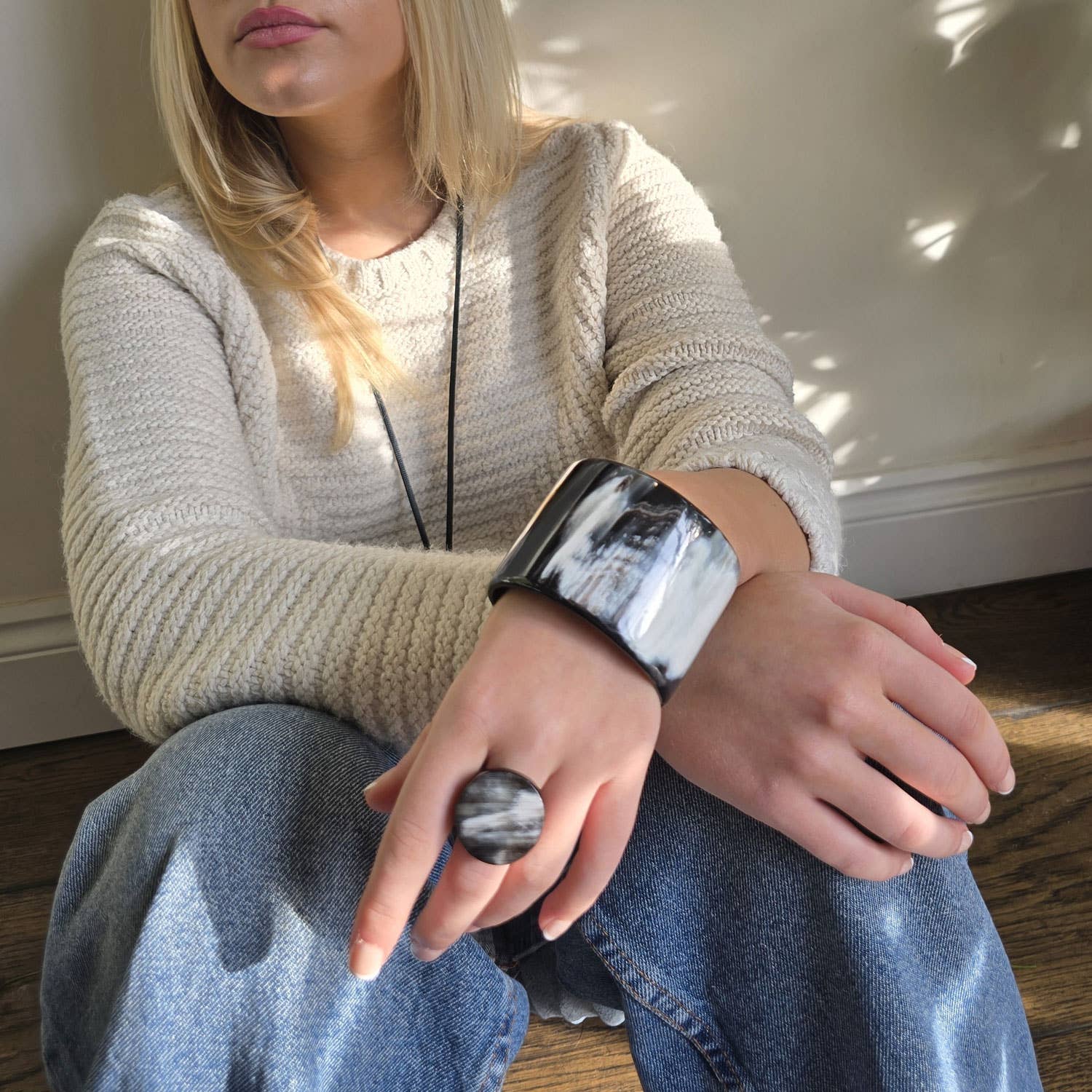 Black Natural Round Buffalo Horn Ring jewelry Gift for women: L