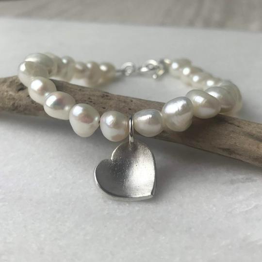 Cream Pearl Heart Bracelet - The Nancy Smillie Shop - Art, Jewellery & Designer Gifts Glasgow
